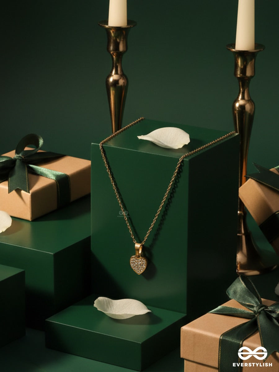 Giora Italia - Heart Dust – Stainless Steel 18K Gold Plated Anti-Tarnish Pavé Heart Pendant Necklace