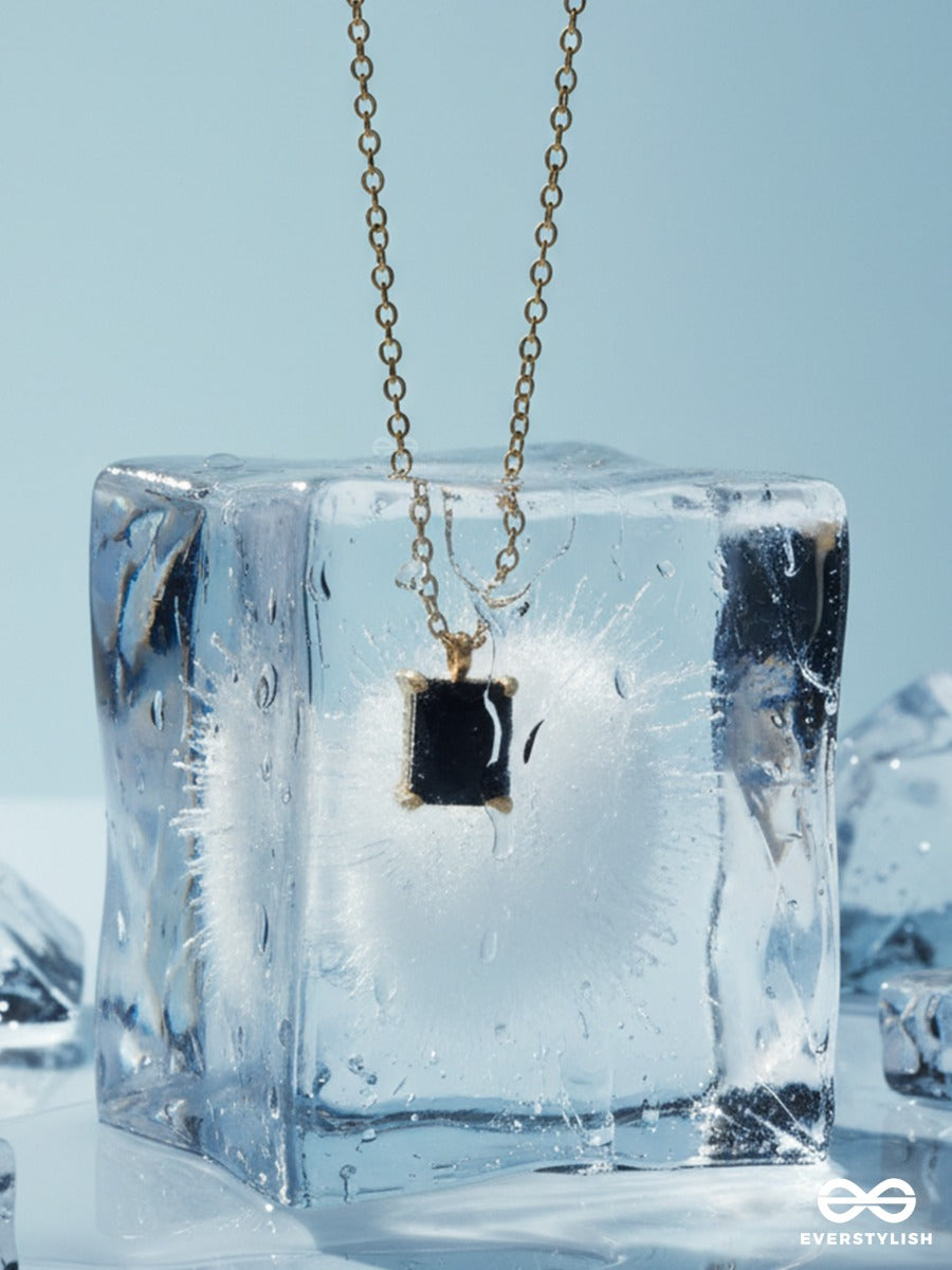 Giora Italia - Dusk Empress – Stainless Steel 18K Gold Plated Anti-Tarnish Black Stone Pendant Necklace