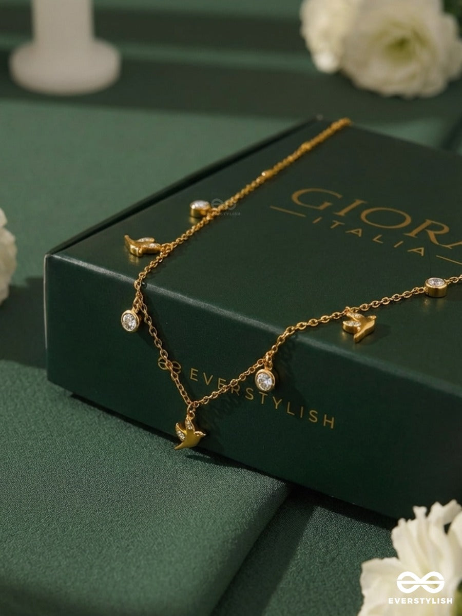 Giora Italia - Fleur Flicker – Stainless Steel 18K Gold Plated Anti-Tarnish Flower Charm Necklace