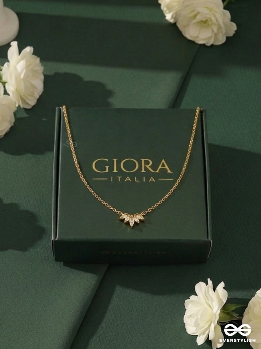 Giora Italia - Solén Burst – Stainless Steel 18K Gold Plated Anti-Tarnish Mini Flower Pendant Necklace