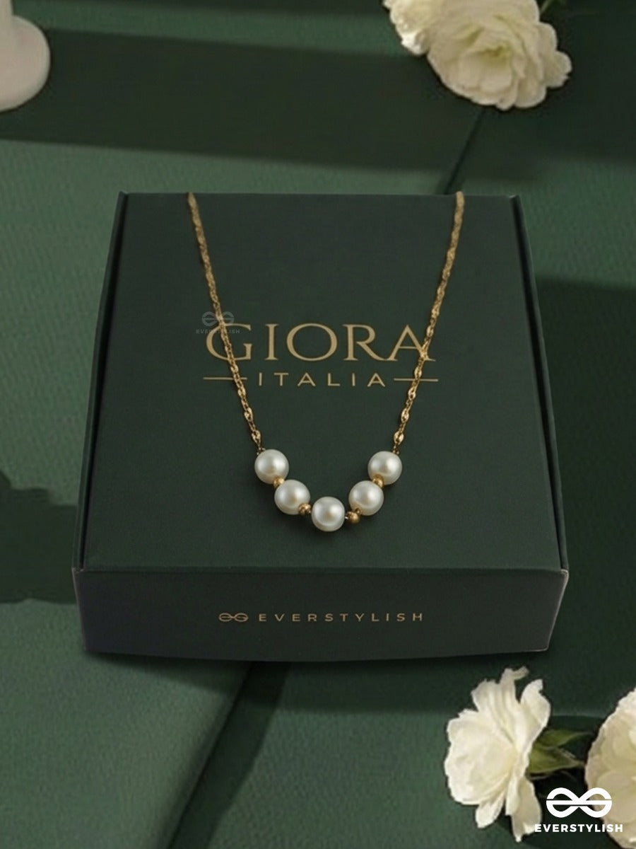 Giora Italia - Pearl Crest – Stainless Steel 18K Gold Plated Anti-Tarnish Pearl Necklace