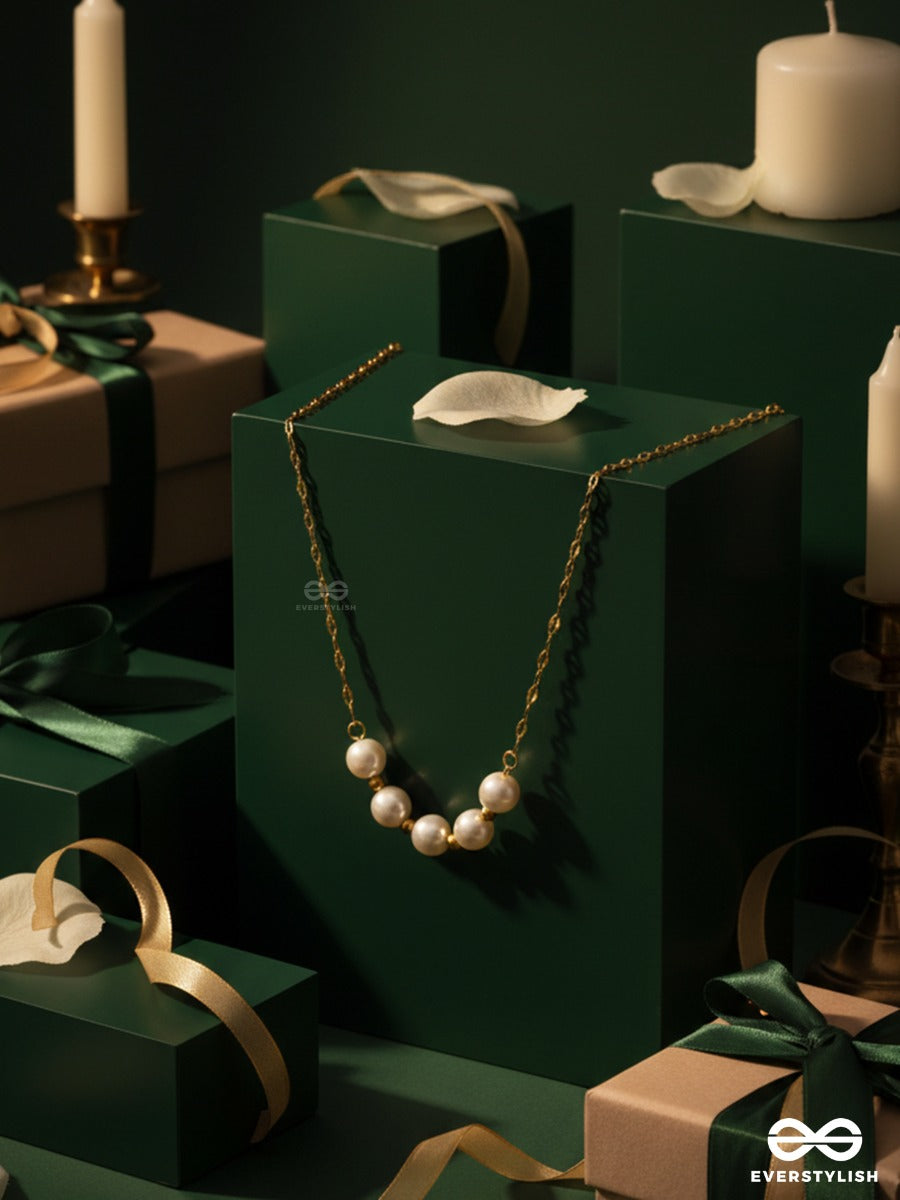 Giora Italia - Pearl Crest – Stainless Steel 18K Gold Plated Anti-Tarnish Pearl Necklace