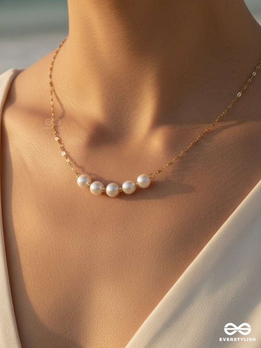 Giora Italia - Pearl Crest – Stainless Steel 18K Gold Plated Anti-Tarnish Pearl Necklace