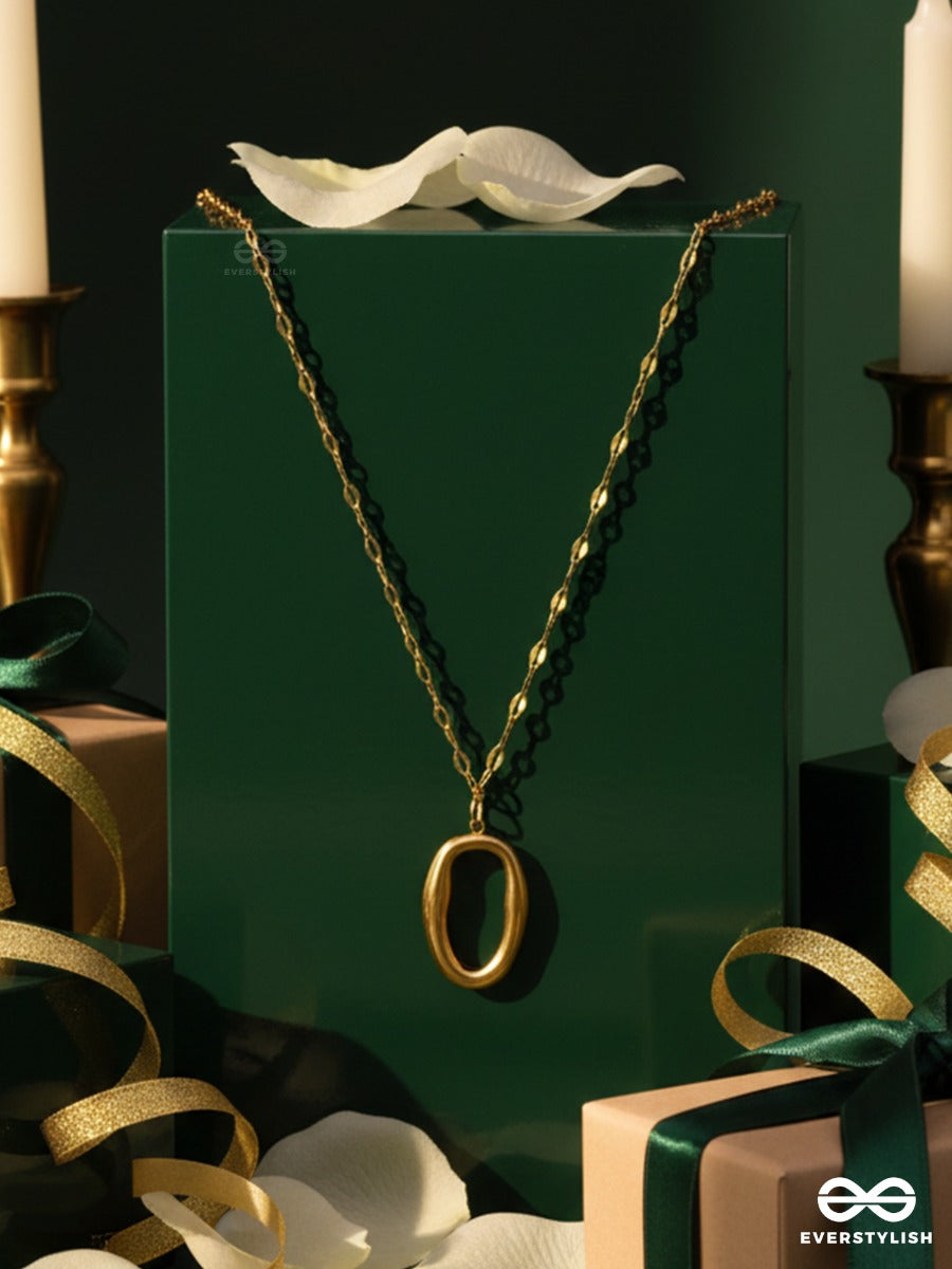 Giora Italia - Ovale Signet – Stainless Steel 18K Gold Plated Anti-Tarnish Open Pendant Necklace