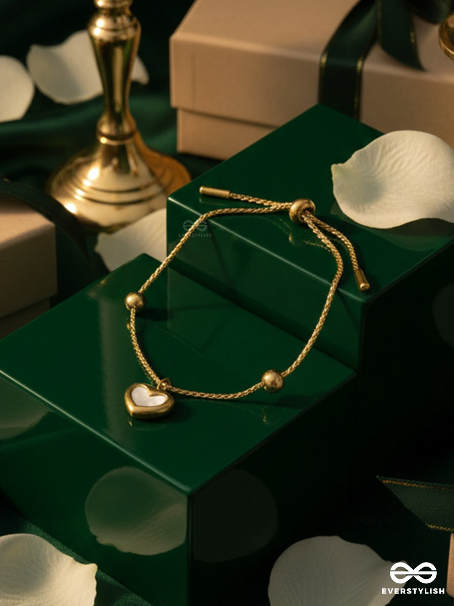 Giora Italia - Ivory Emblem – Stainless Steel 18K Gold Plated Anti-Tarnish Enamel Heart Bracelet