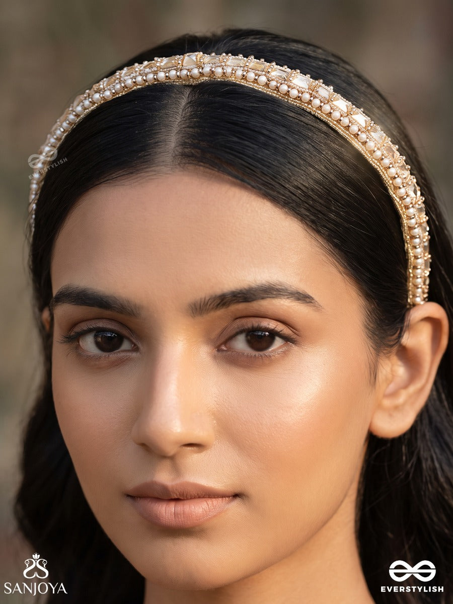 Mehrunnisa – Sun Of Grace – Embellished Hair Band With Layered Pearls, Kundan Details And Crystal Accents