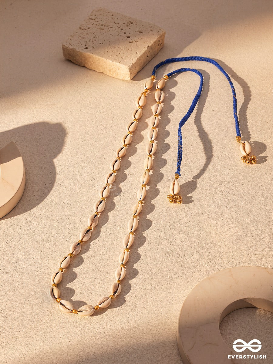 Azure Thread – Oval Gold-Tone Link Waist Chain With Deep Blue Details