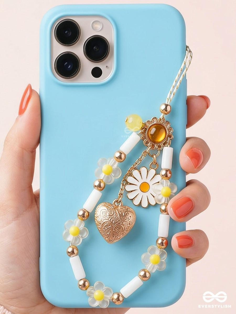 Daisy Darling – Sunny Phone Charm With Heart Details