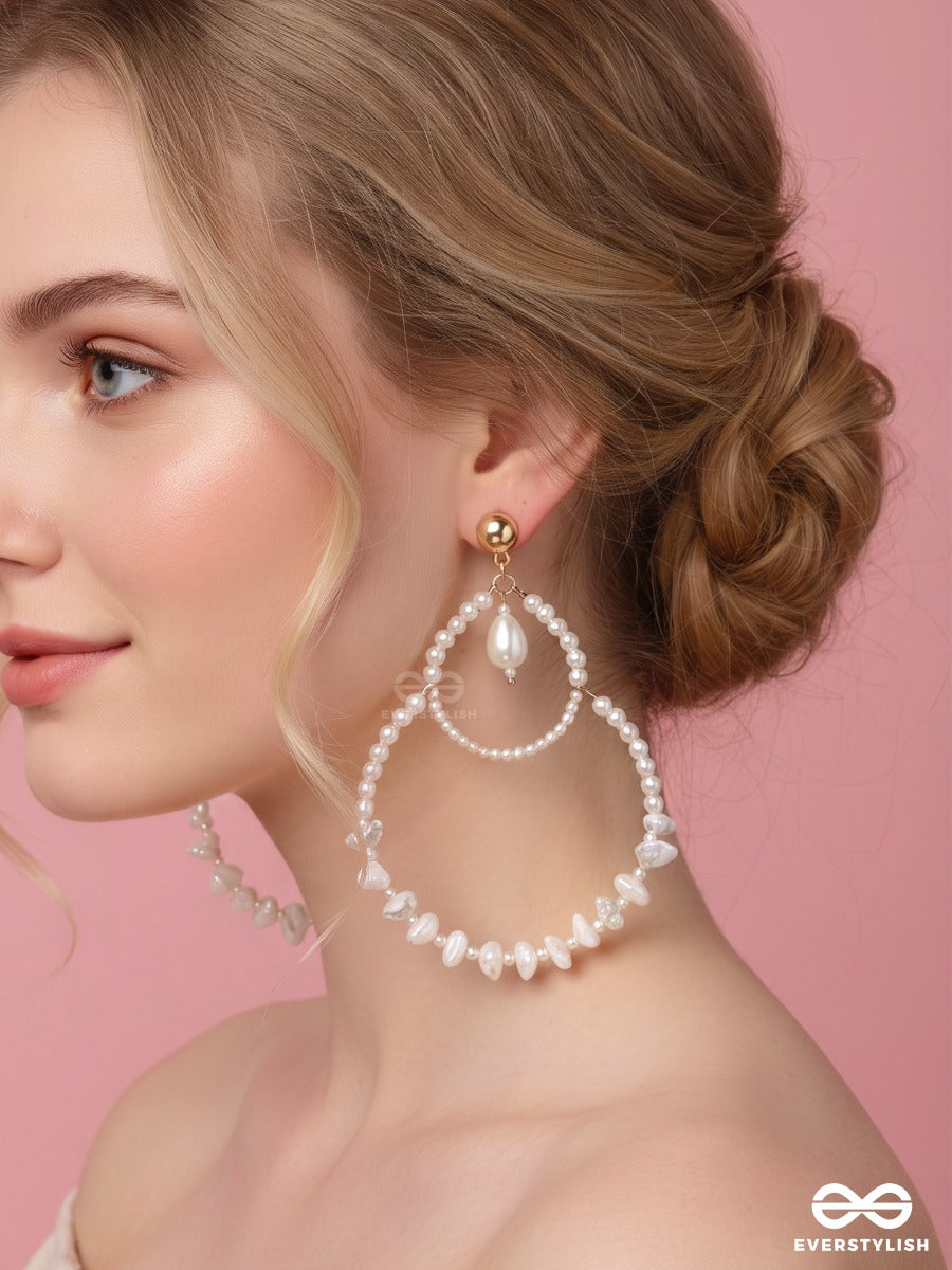 Moonlace – Hoop Earrings With Baroque Pearl Drop And Shell Chip Accents