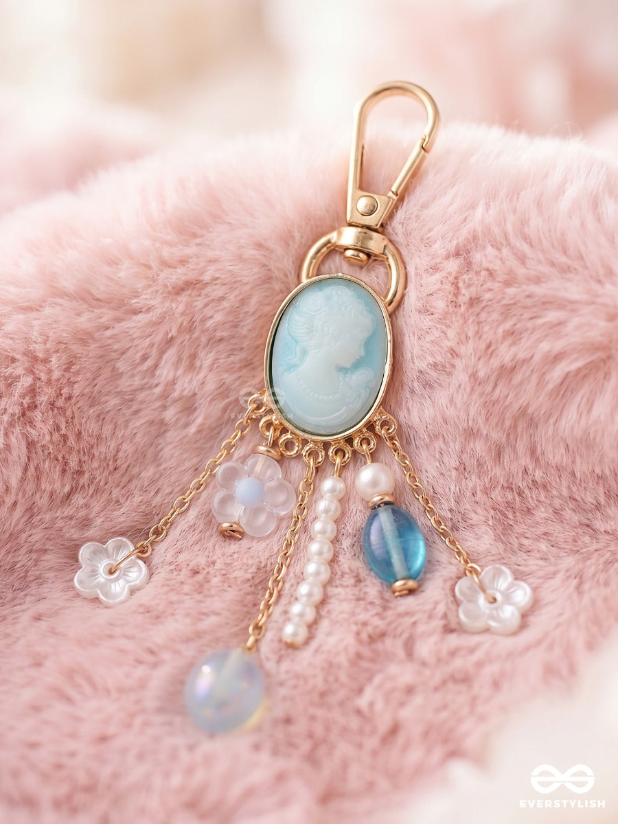 Cameo Crush – Vintage Bag Charm With Pearl And Blue Bead Details