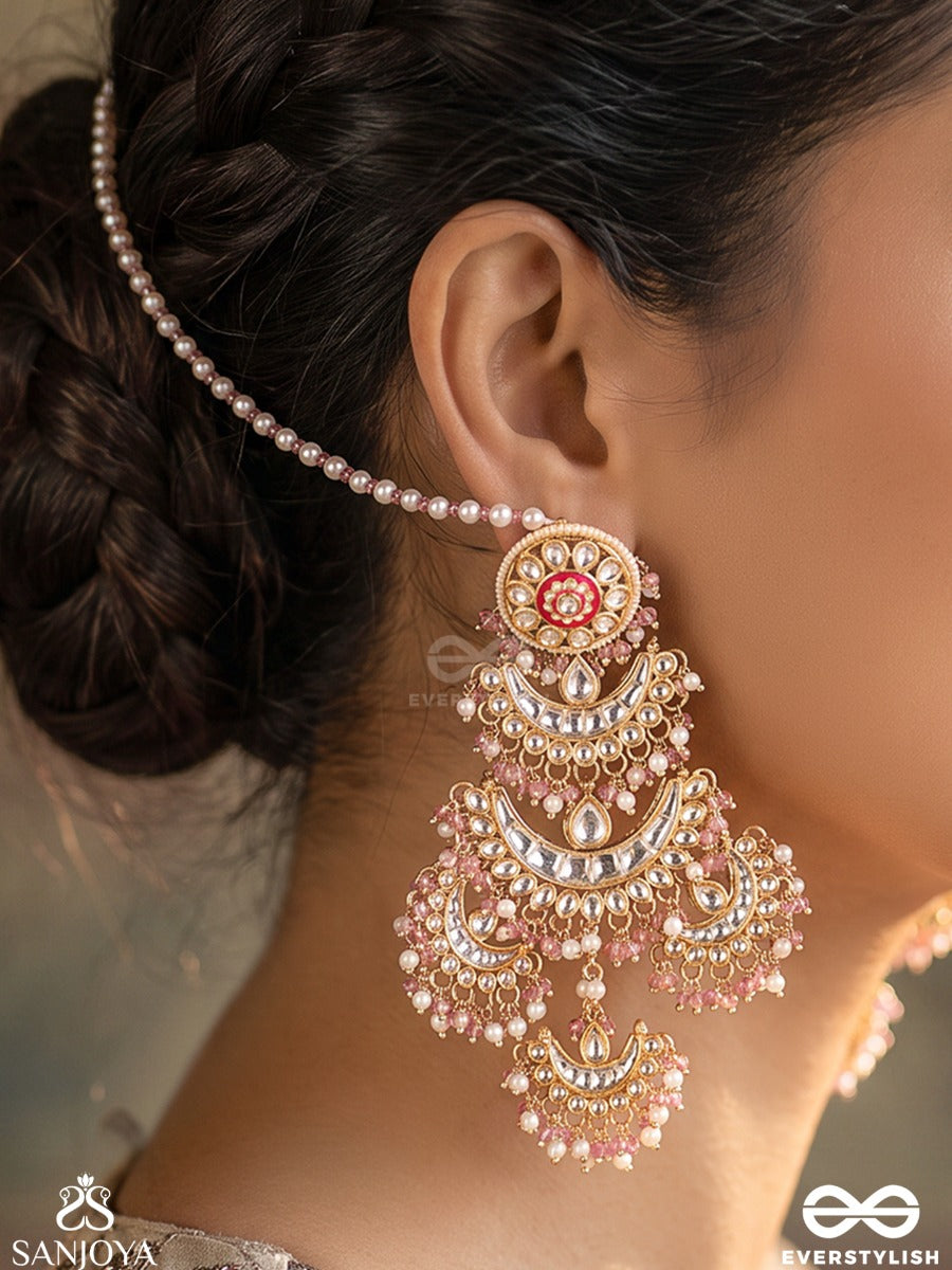 Kesar – Saffron Glow – Ornate Maangtika With Floral Kundan Detailing, Pearl Accents And Delicate Gem Drops