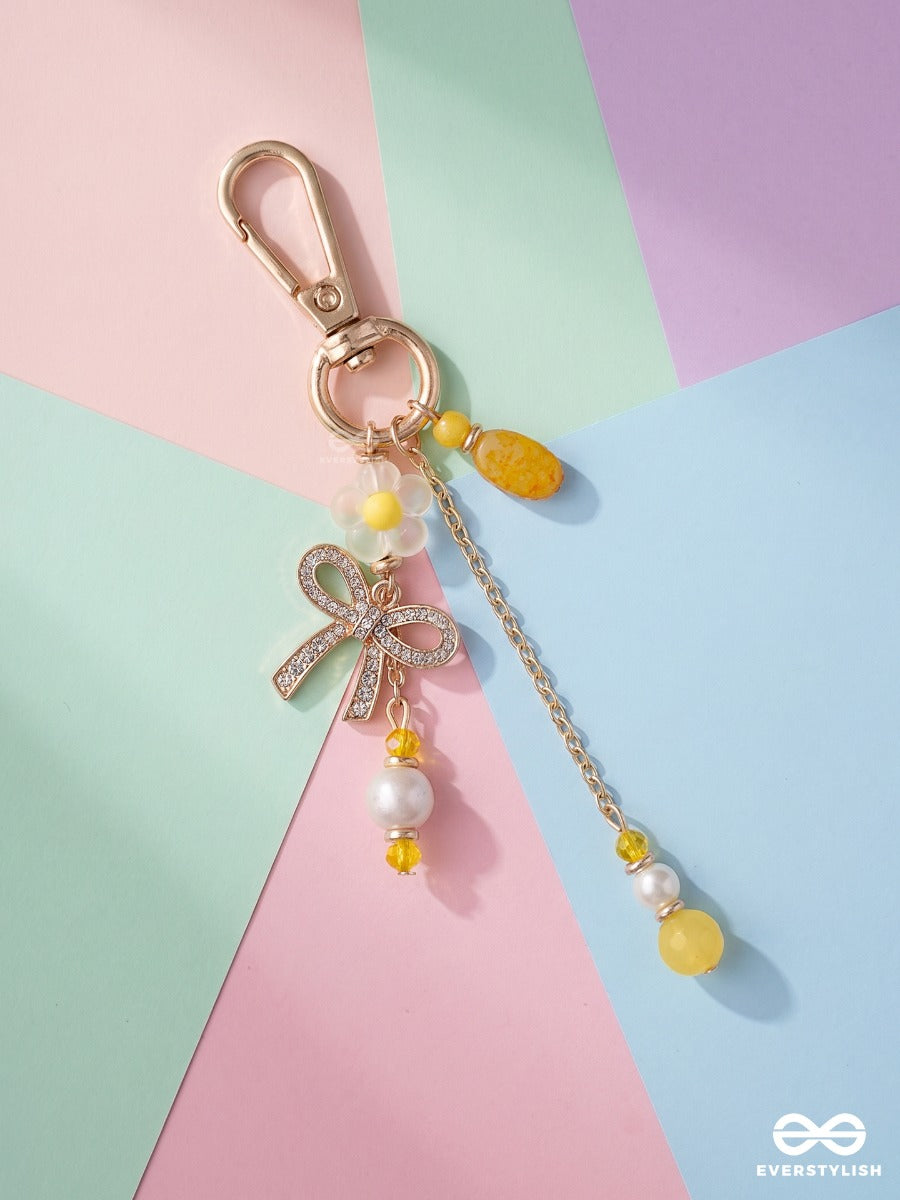 Golden Drift – Dragonfly Bag Charm With Honey Crystal Details
