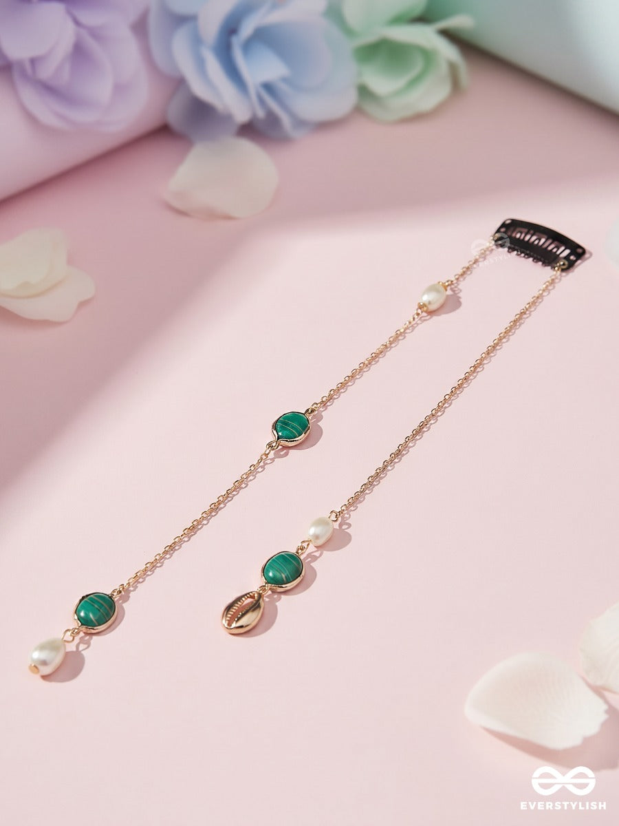 Emerald Drape – Double-Chain Hair Clip With Green Stones, Baroque Pearls And Gold Chain