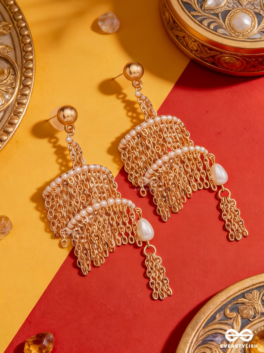 Fringe Noir – Gold Chain Spiral Earring With Pearl Tassel Drops