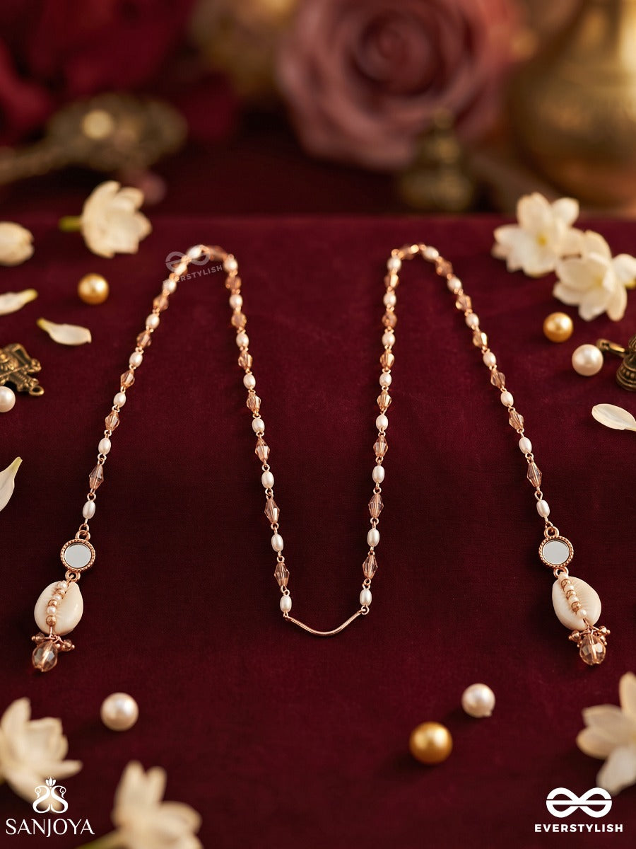 Sutranika – Delicate Thread – Elegant Face Let With Slender Gold-Tone Chains, Petite Bead Details And Soft Dangling End Accents