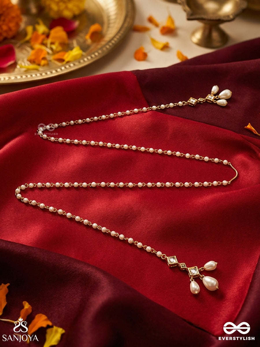 Muktasira – Pearl Line – Elegant Face Let With Delicate Gold-Tone Chain Drapes, Pearl-Like Bead Details And Floral End Accents