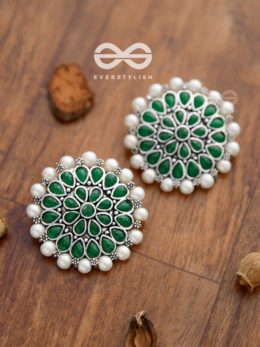 The Headturner's Blissful Emerald-Pearl Statement Earrings