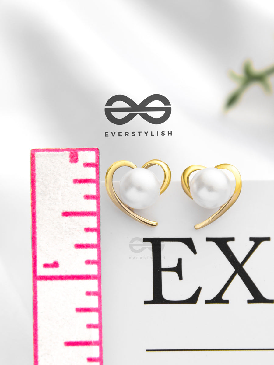The Heart Of Gold- Golden Pearl Stud Earrings