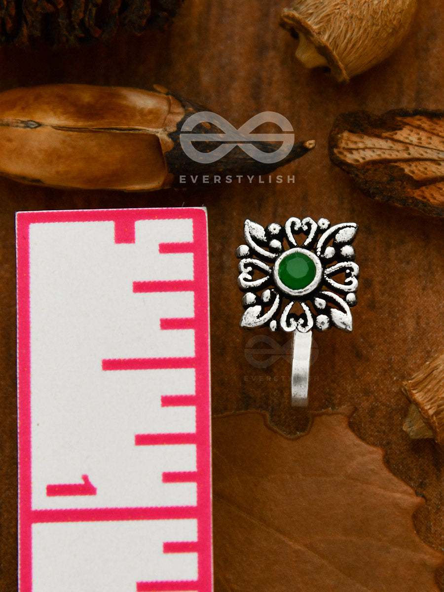 The Geometric Motifs - Intricate Non Pierced Nose-Pin (Emerald Green)