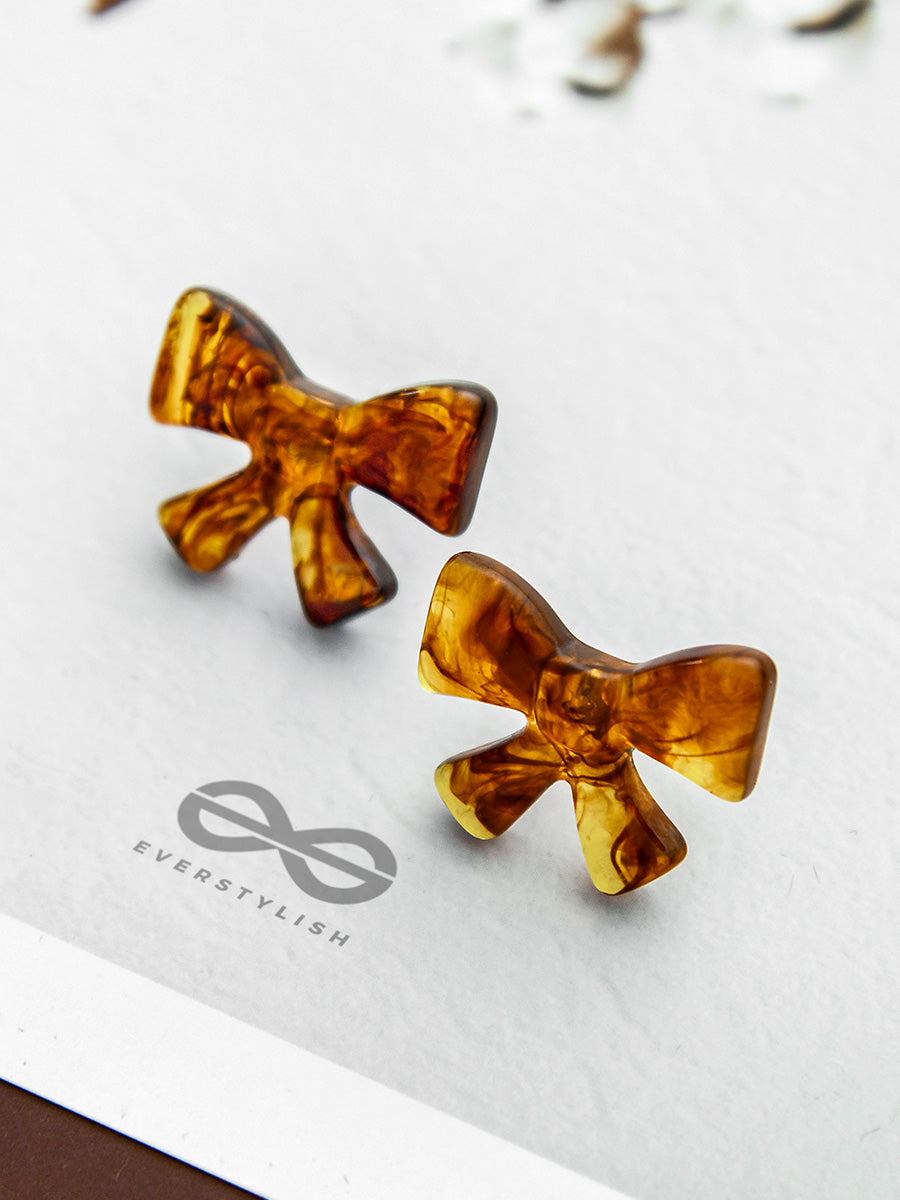 Bow-Tiful - Champagne Resin Stud Earrings