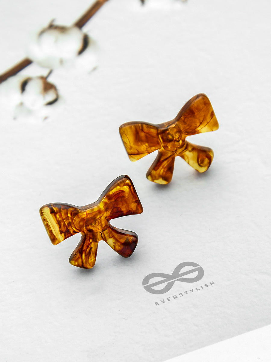Bow-Tiful - Champagne Resin Stud Earrings
