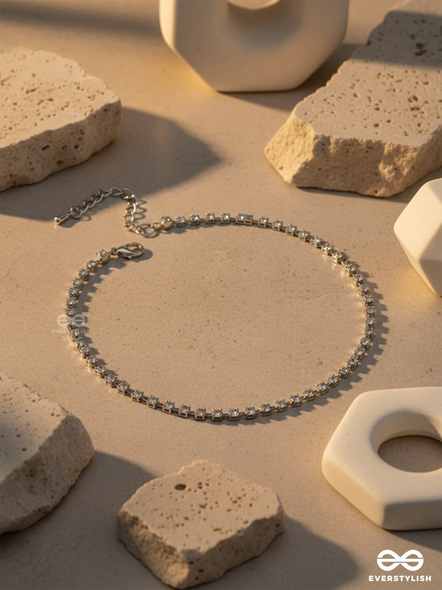 Elegance Around My Neck - Silver Statement Neckpiece