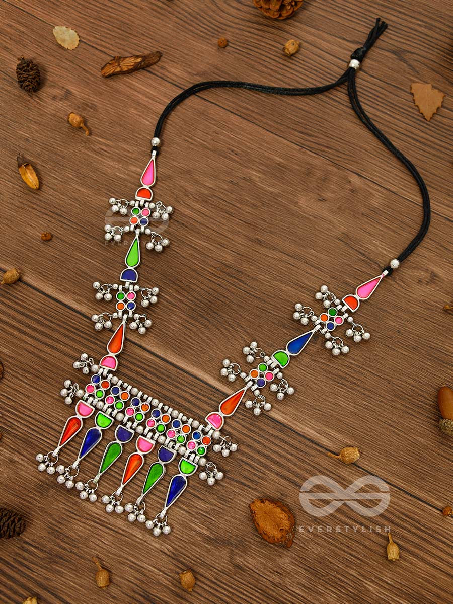 The Bohemian Jaw Droppers - Statement Set Of Meenakari Neckpiece And Earrings (Multicolor)