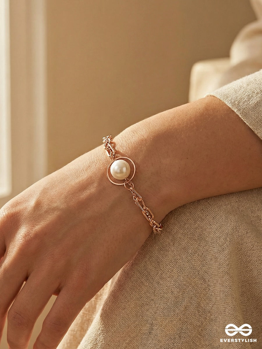 Pearl-Fectly Golden - Golden Layered Chain Bracelet