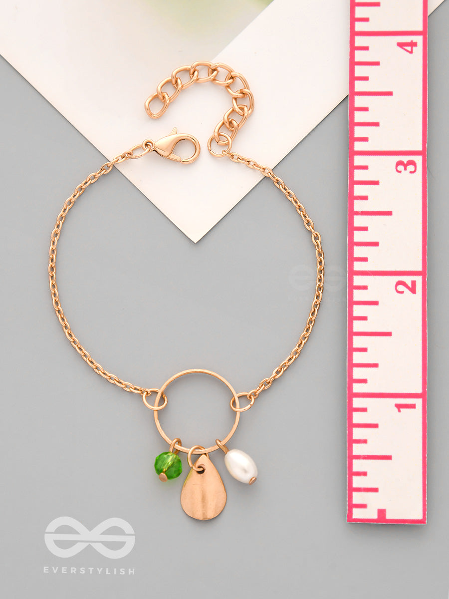 The Trinity Ring- Elegant Golden Bracelet