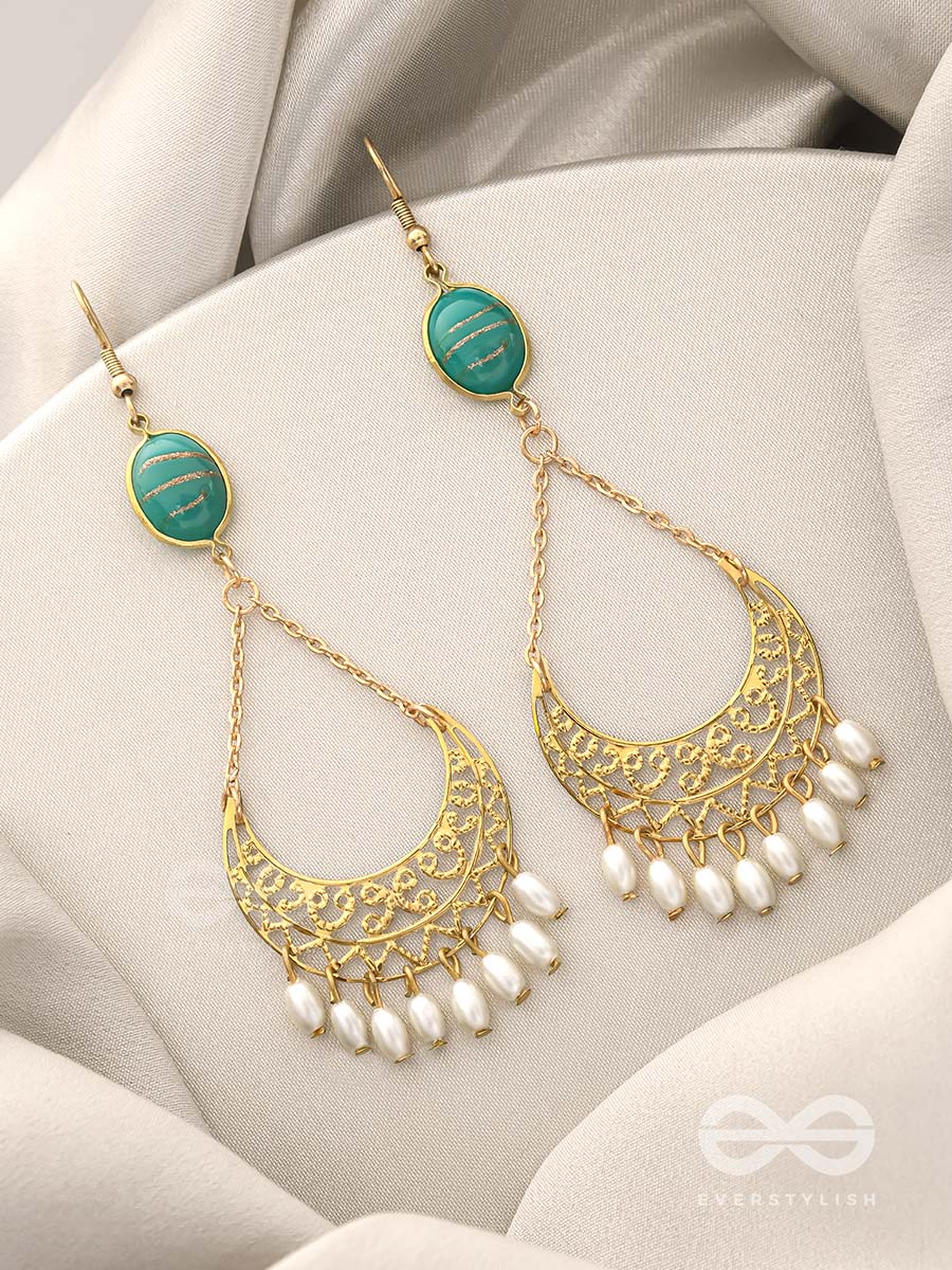 Over The Moon- Golden Stone And Pearls Earrings