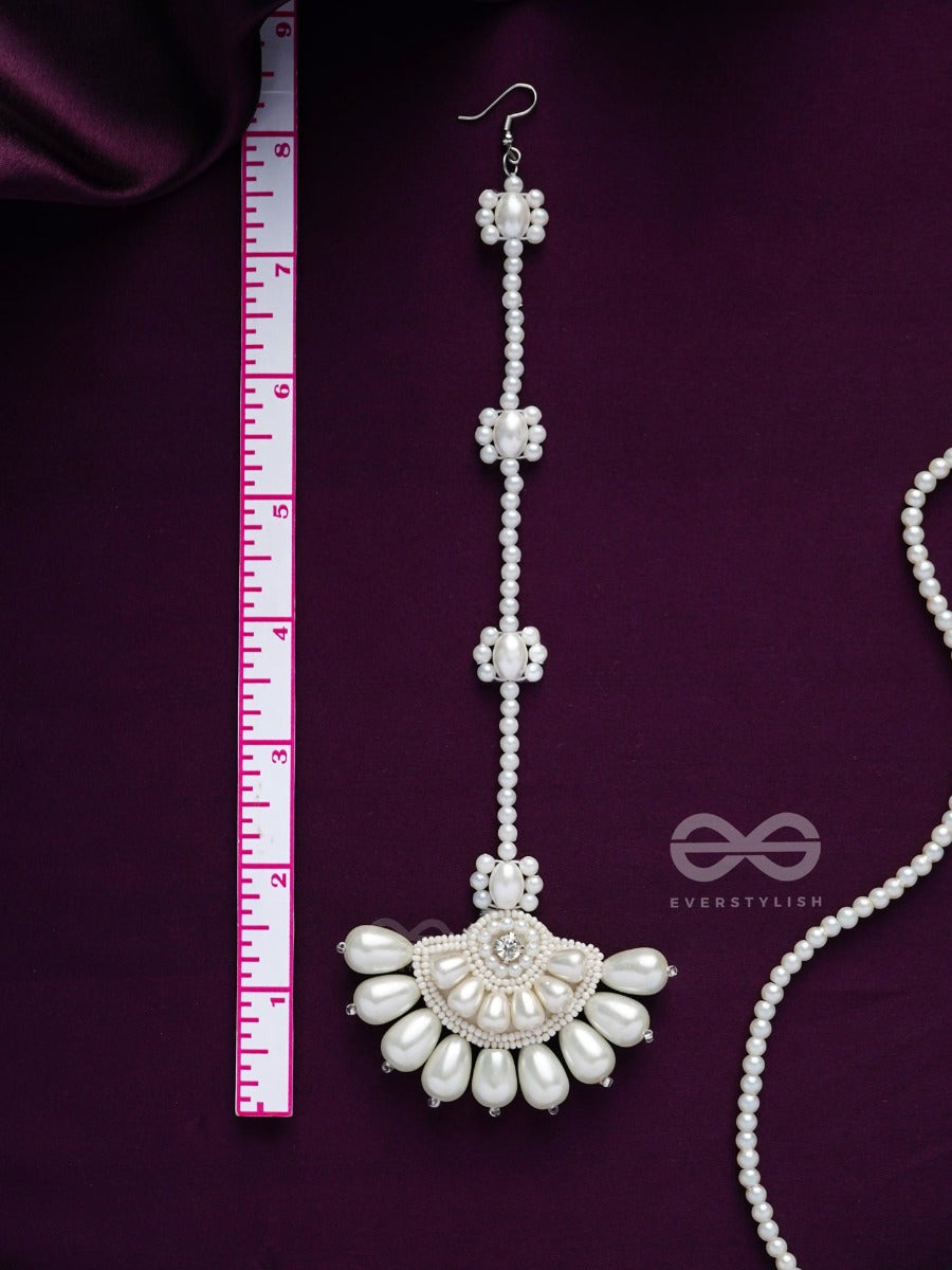 Saikavali - Decorated With Pearls - Stone, Beads And Pearls Embroidered Maangtika