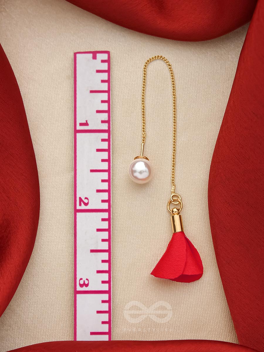 Hanging In Balance Pearl And Flowers Needle Earrings- Red