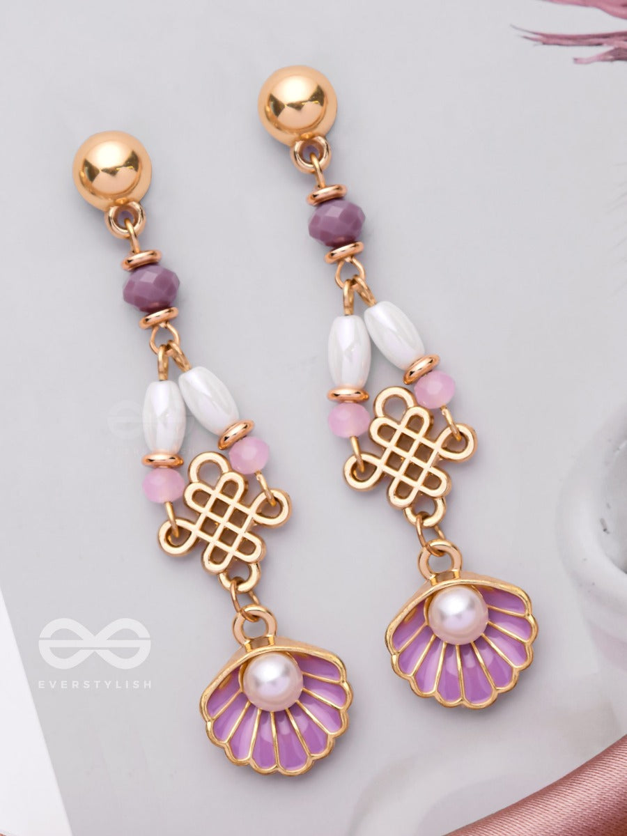 The 'Shell'bound- Golden Pearl Earrings