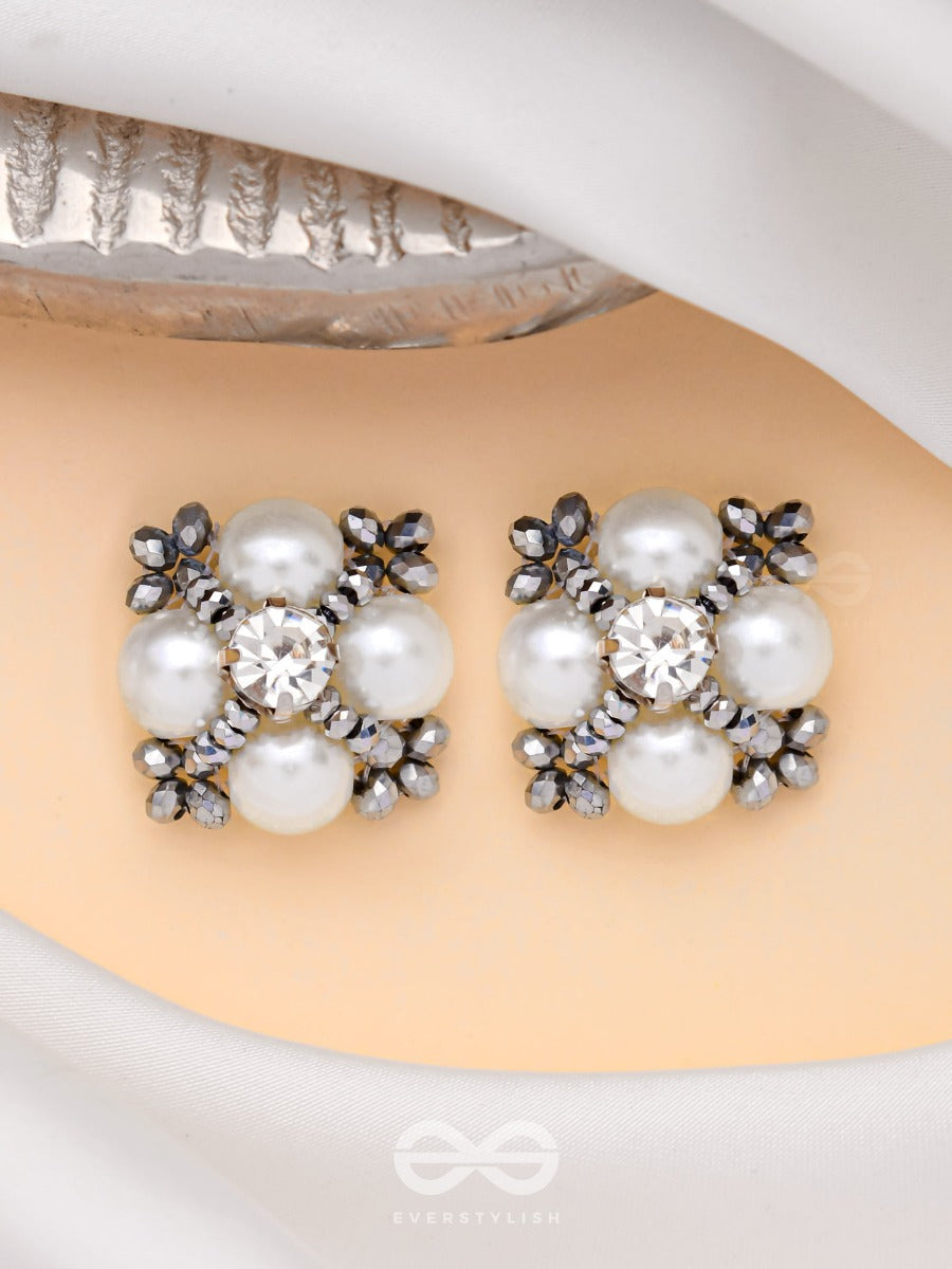 The Royal Frost - Stone & Pearl Studs