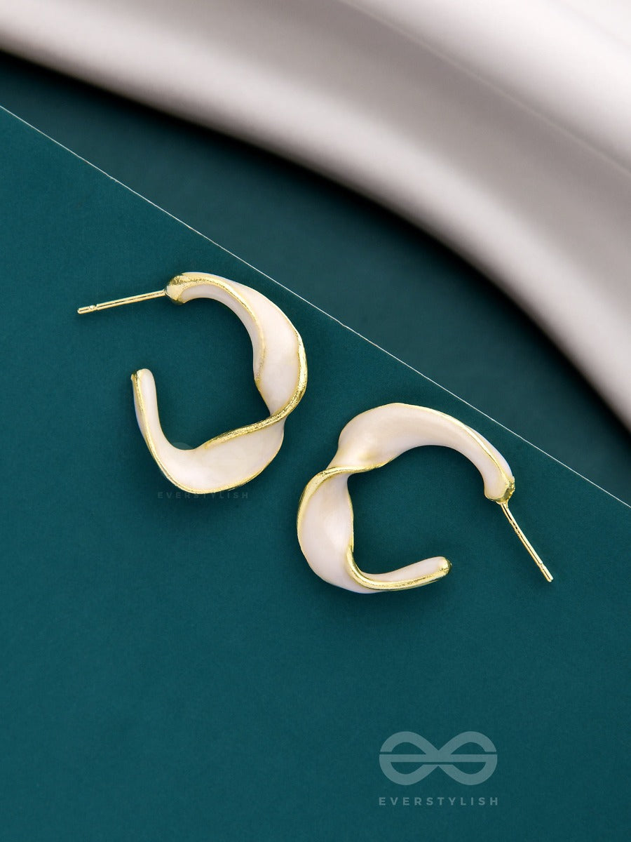 Ebb And Flow - Enamelled Twisted Studs (White)