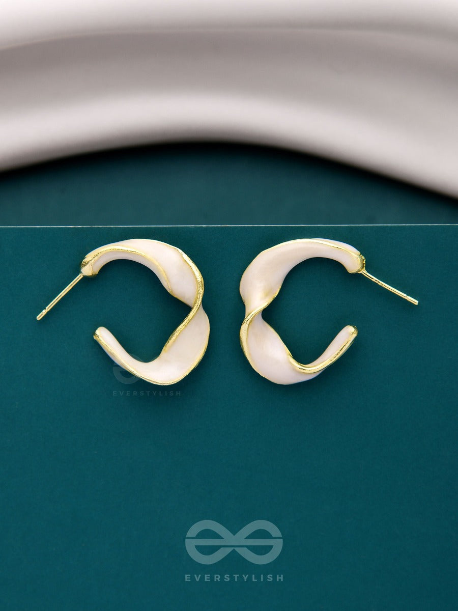 Ebb And Flow - Enamelled Twisted Studs (White)