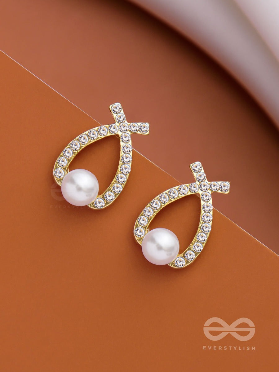 Pearling Wonder - Golden Pearl Studs