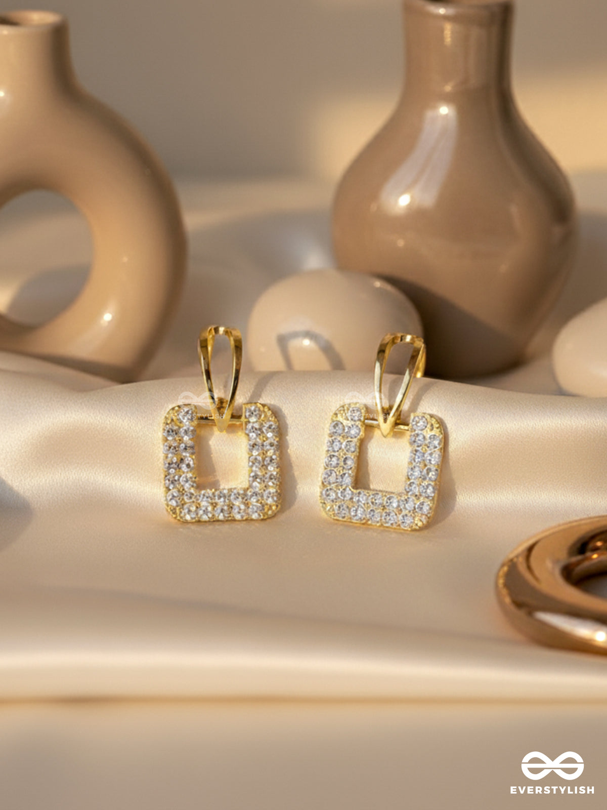 Missin' Nothing - Golden Sparkling Earrings