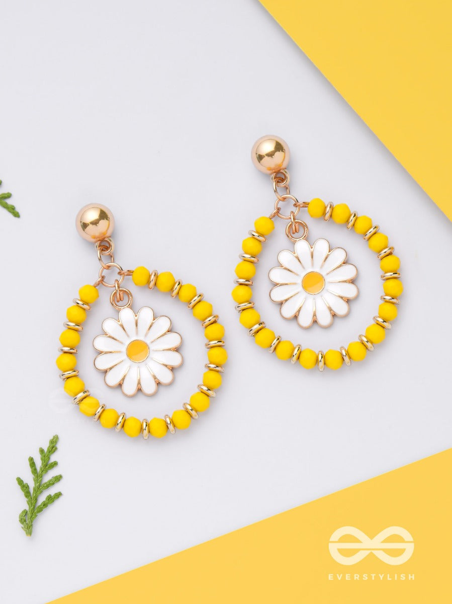 Sunbathed Daisy - Casual Drop Earrings