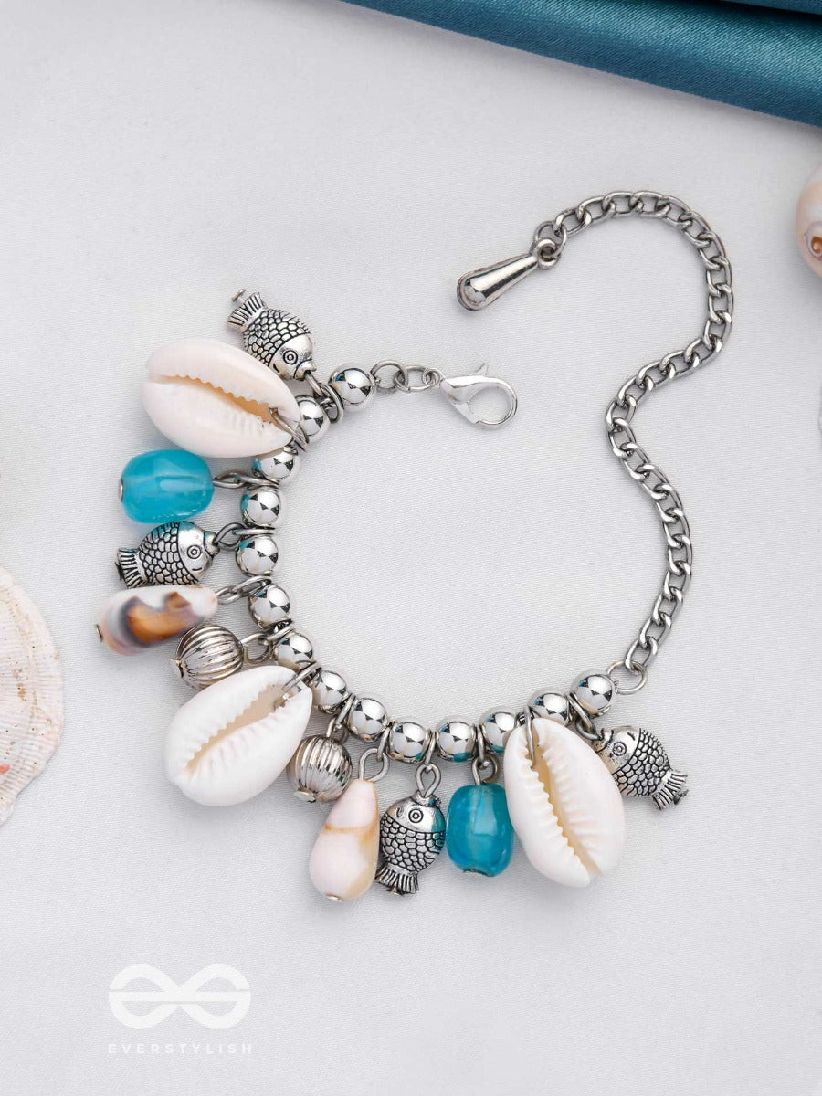 Sea's Temptations - Oxidised Embellished Bracelet