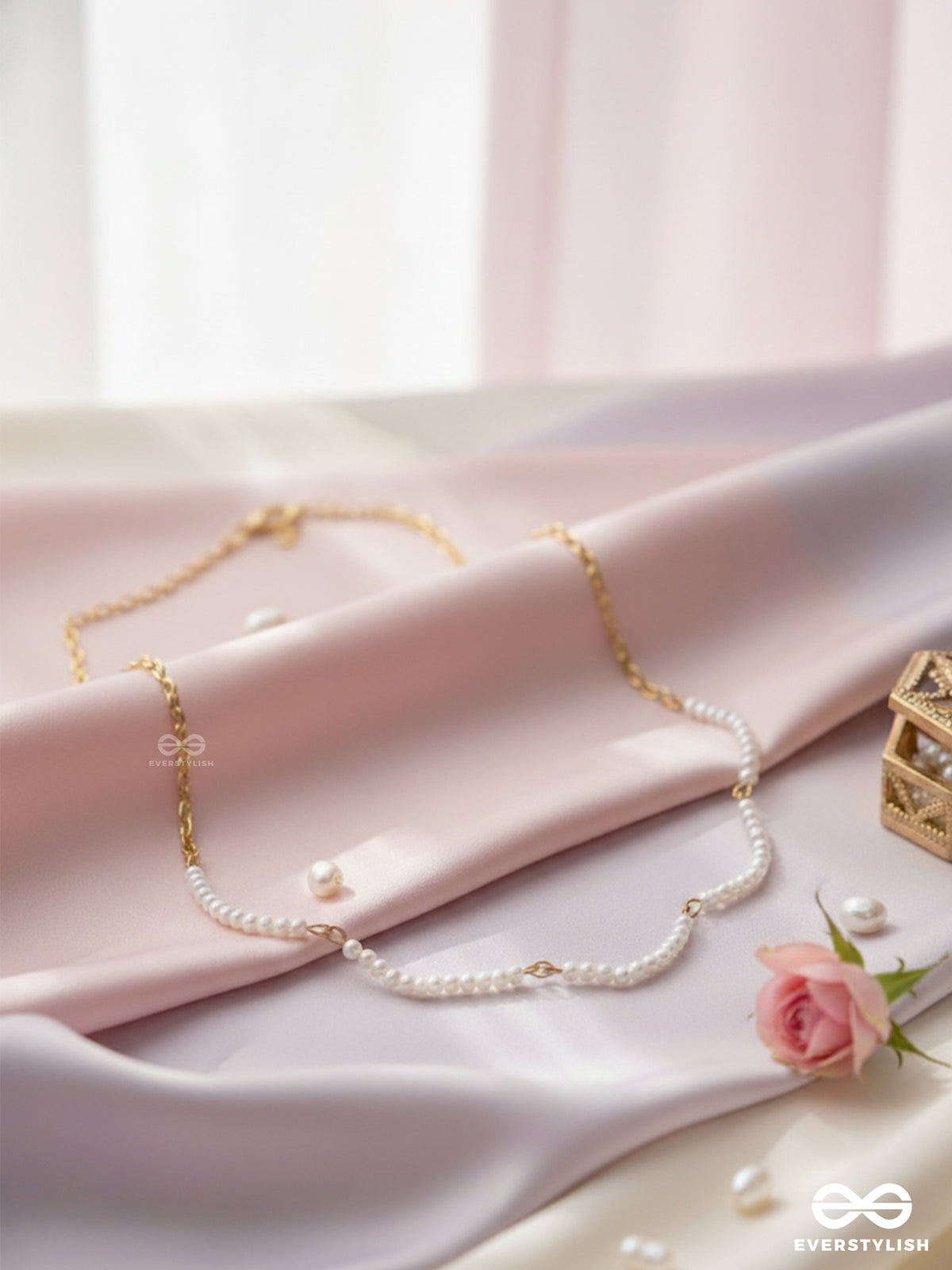 Pure Pearl Radiance - Casual Golden Neckpiece With Anti-Tarnish Coating