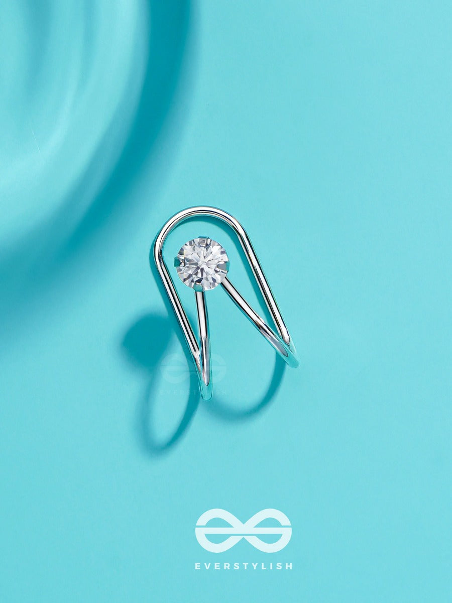 Evermore Gem Gleam - Silver Embellished Earcuff