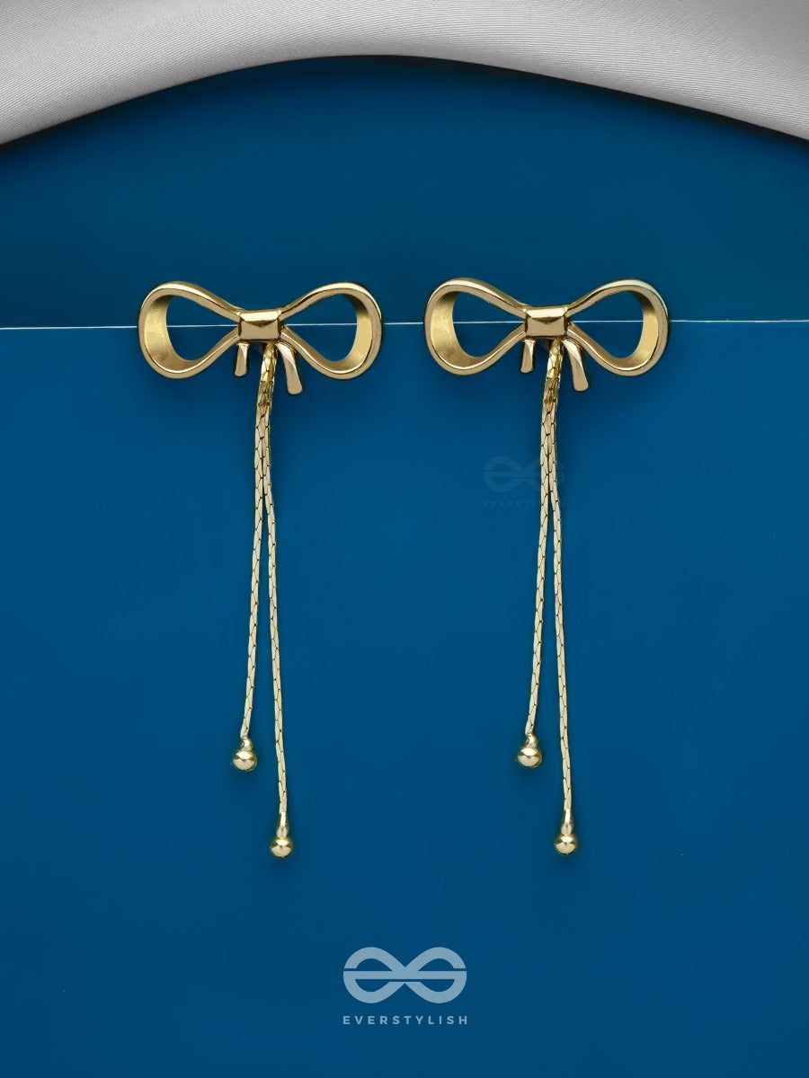 The Mystical Bow - Classic Golden Earrings