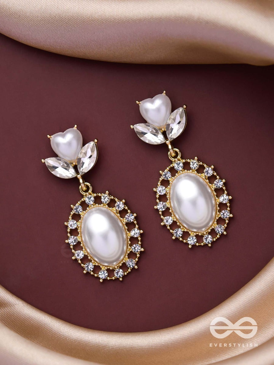 The Graceful Era - Golden Embellished Earrings