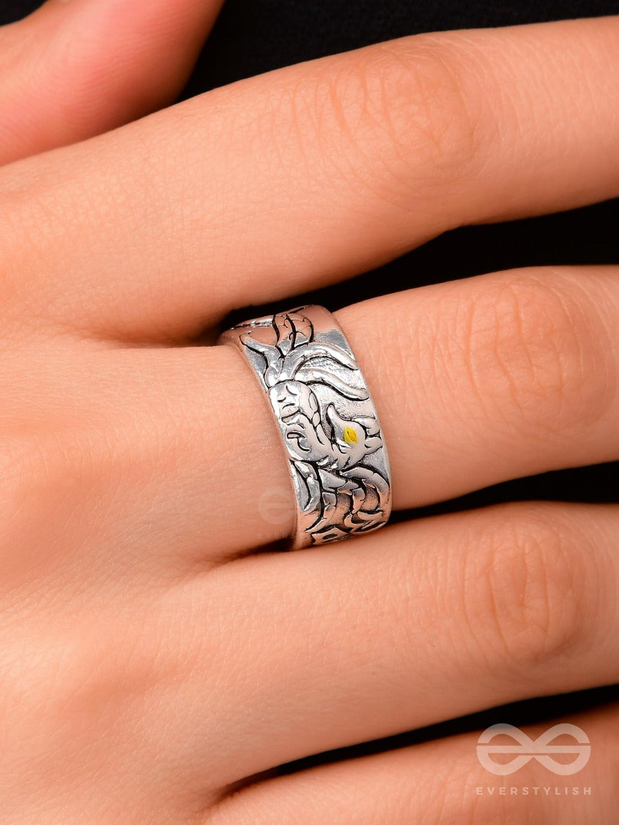 The Firebolt Fang - Statement Silver Ring (Adjustable)