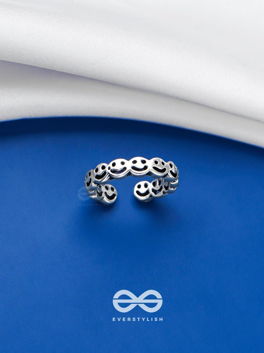 Sinister Smiles - Silver Adjustable Ring