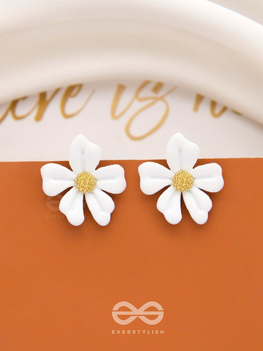 The Floral Fling - Golden And White Acrylic Stud Earrings