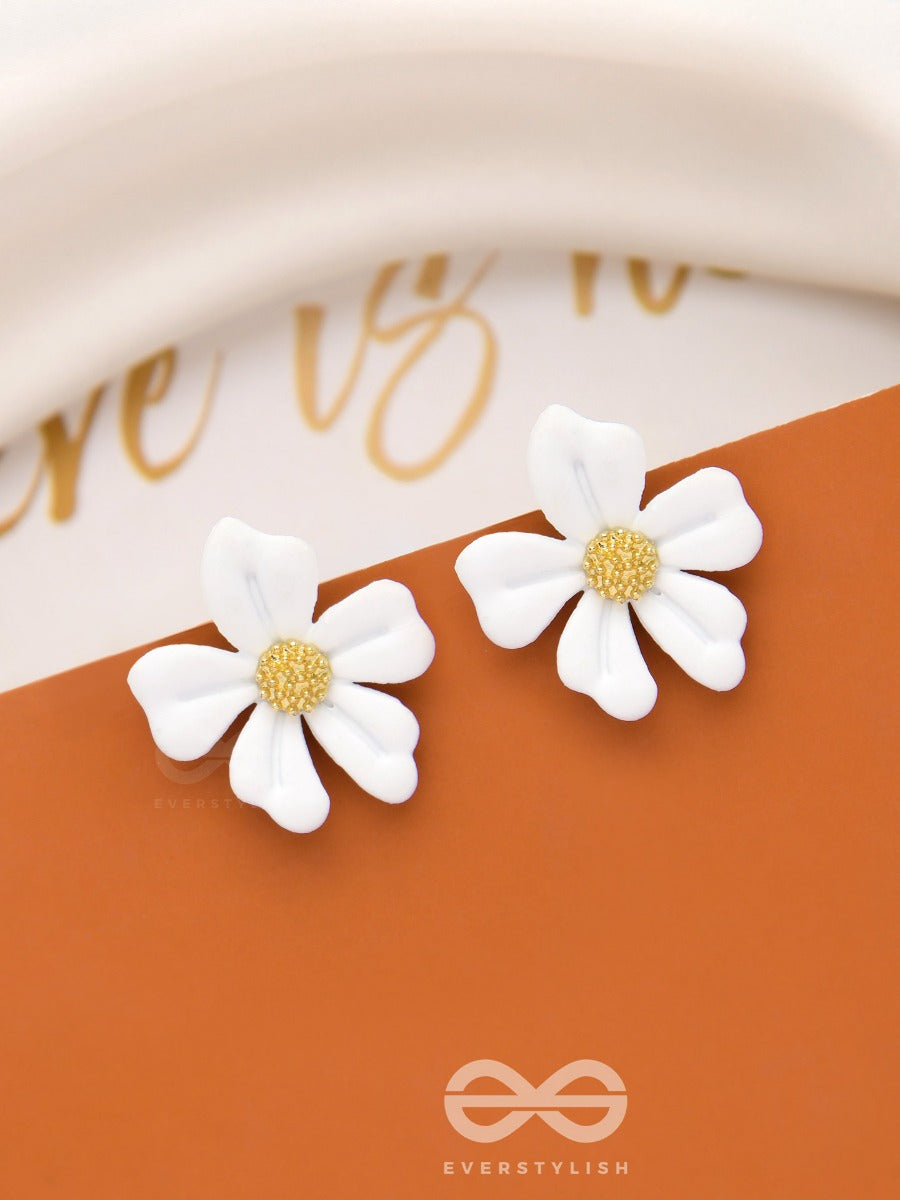 The Floral Fling - Golden And White Acrylic Stud Earrings
