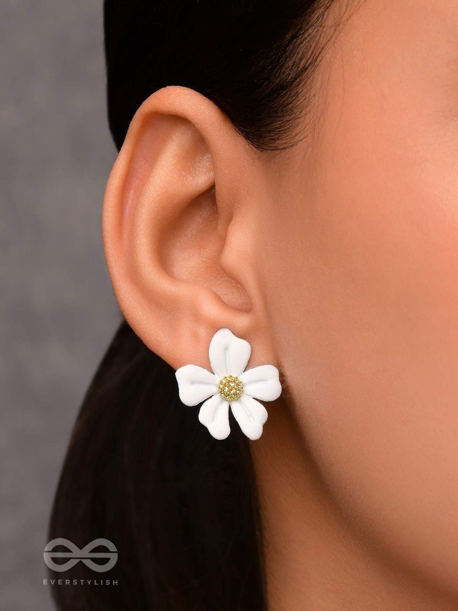 The Floral Fling - Golden And White Acrylic Stud Earrings