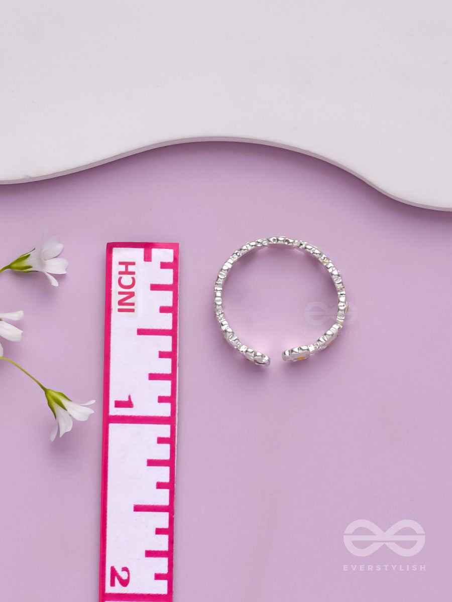 Sunshine Daisies - Silver Ring (Adjustable)(Yellow)